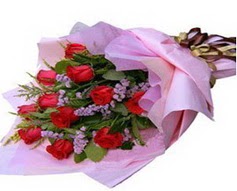 11 adet kirmizi güllerden görsel buket  Çiçekçi Bursa sitesi nilüfer anneler günü çiçek yolla 
