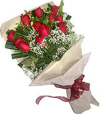 11 adet kirmizi güllerden özel buket  Bursadaki çiçekçi bursaya çiçek 